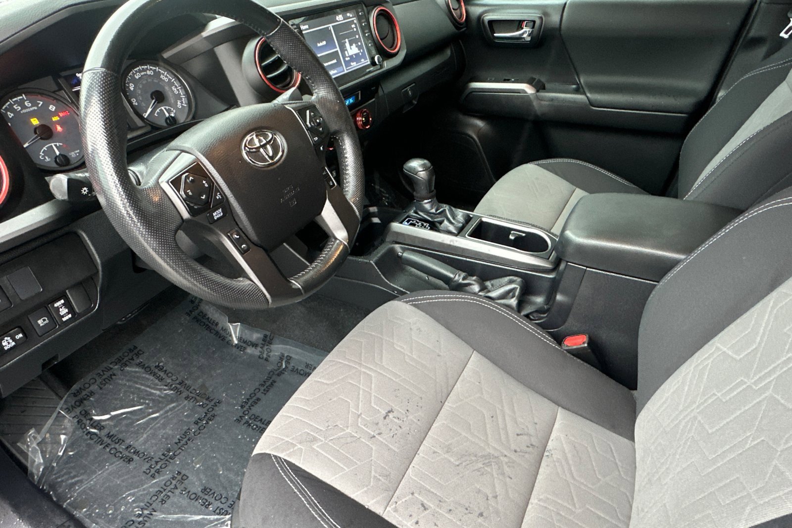 Used 2021 Toyota Tacoma TRD Sport w/ Technology Package image 10