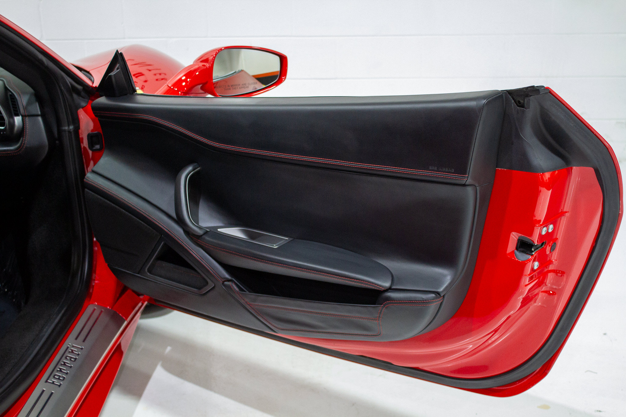 Used 2014 Ferrari 458 Italia Coupe RWD image 32