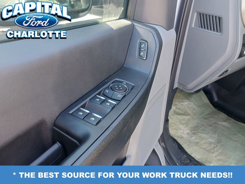 New 2025 Ford F550 4x4 Crew Cab Super Duty image 10