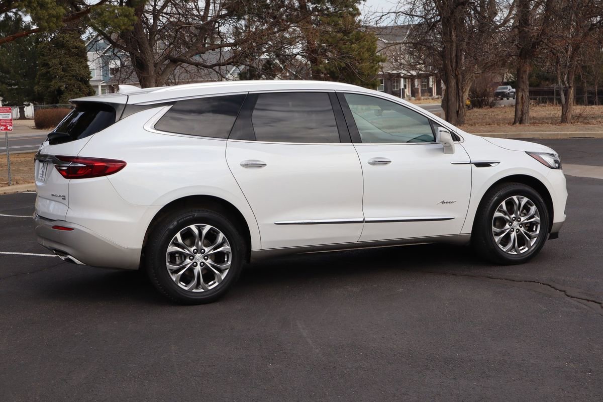 Used 2019 Buick Enclave Avenir w/ Avenir Technology Package image 4