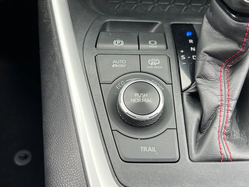 Used 2023 Toyota RAV4 SE image 34