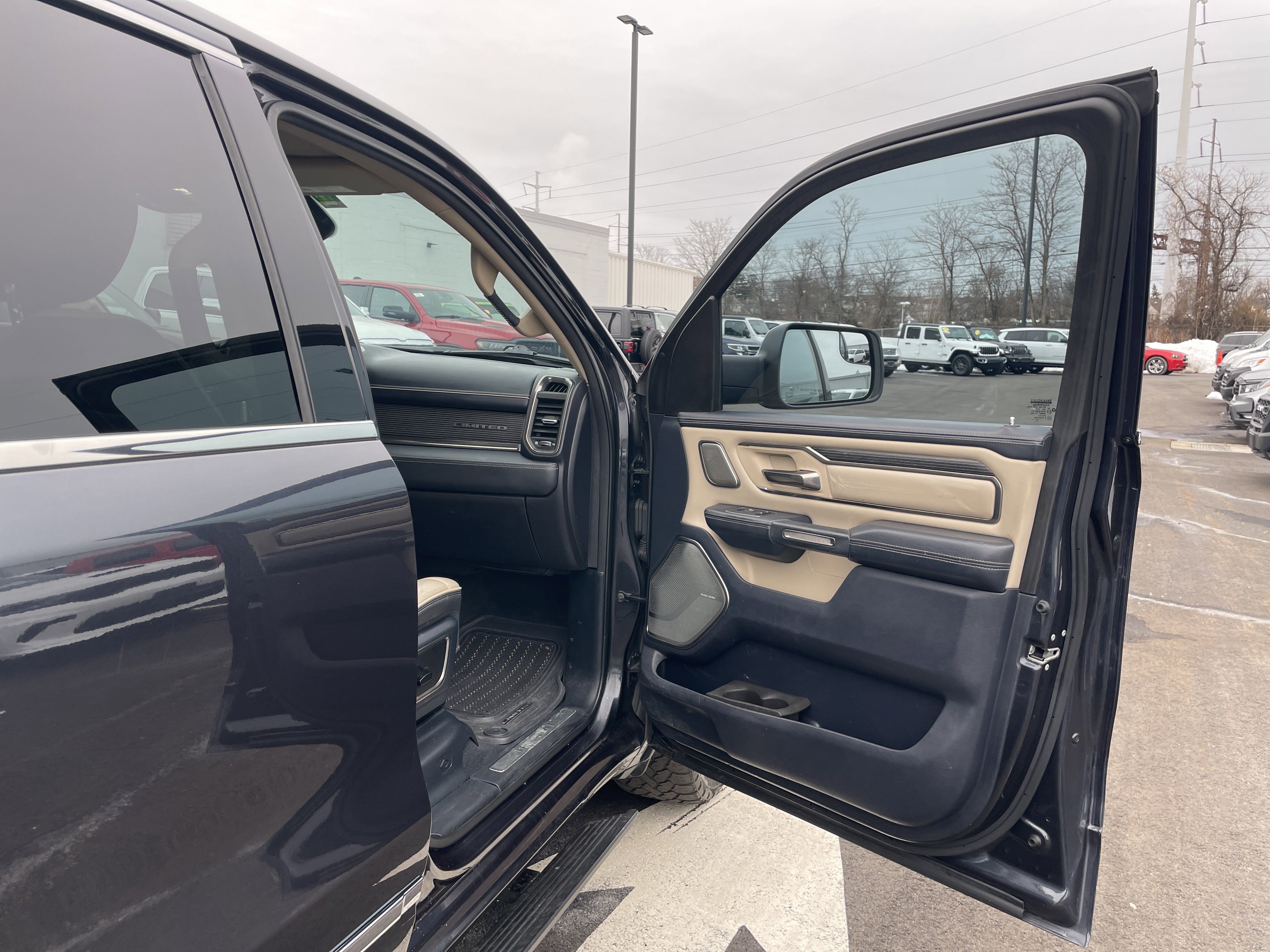 Used 2020 RAM 1500 Limited image 8