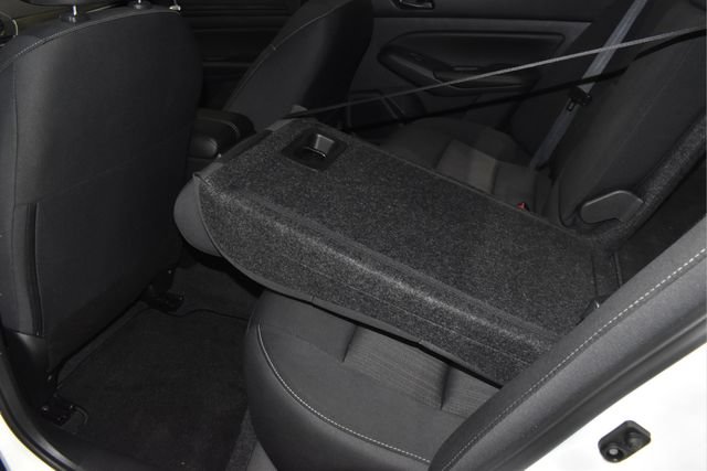 Used 2025 Nissan Altima 2.5 SV FWD image 17