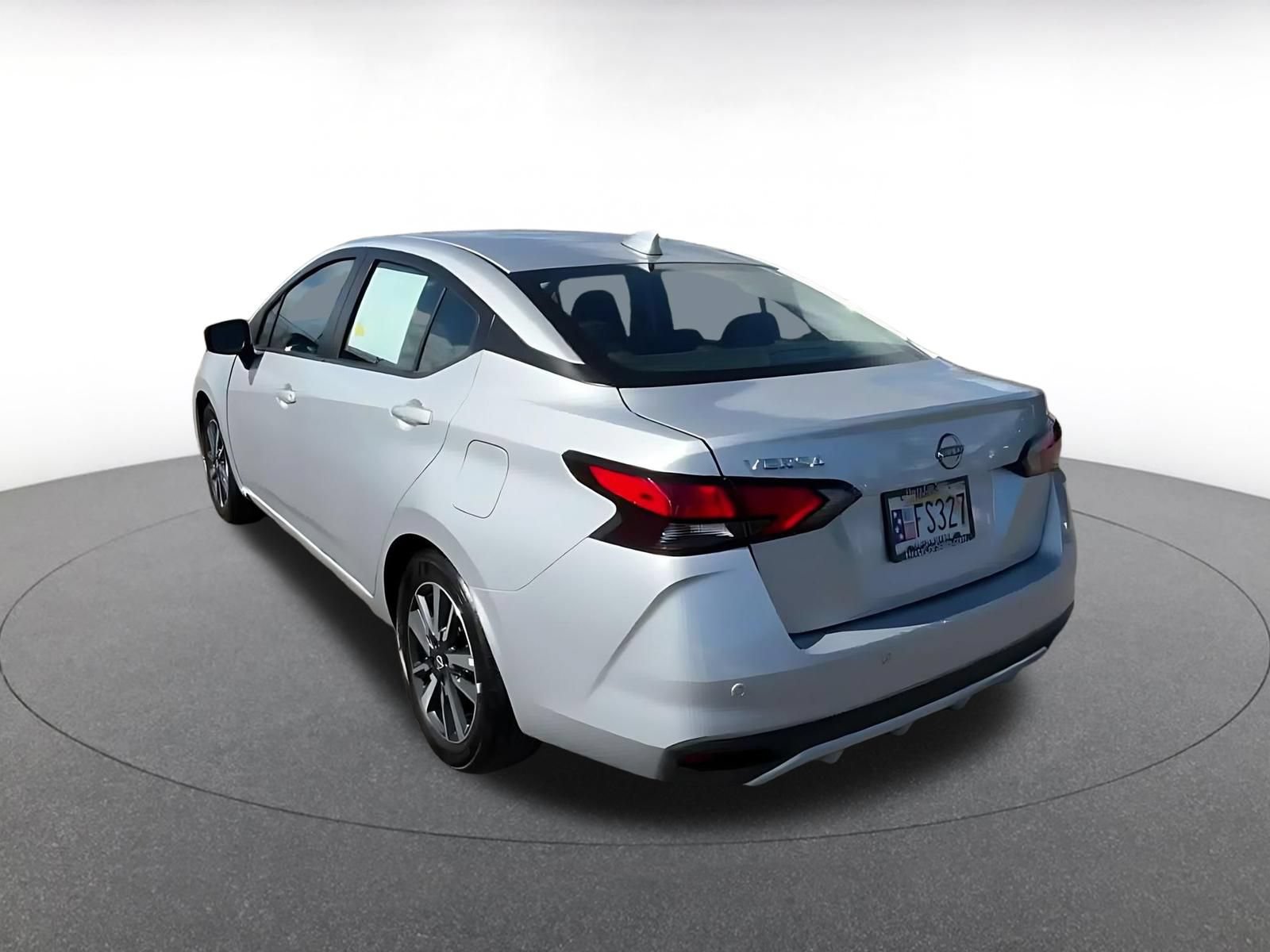 Used 2025 Nissan Versa SV FWD image 10