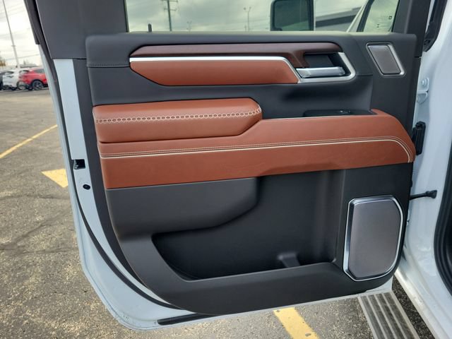 New 2026 GMC Sierra 2500 Denali Ultimate w/ LPO, Black Badging Package AWD/4WD image 14