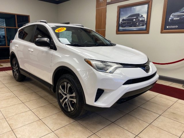 Used 2017 Toyota RAV4 LE image 5