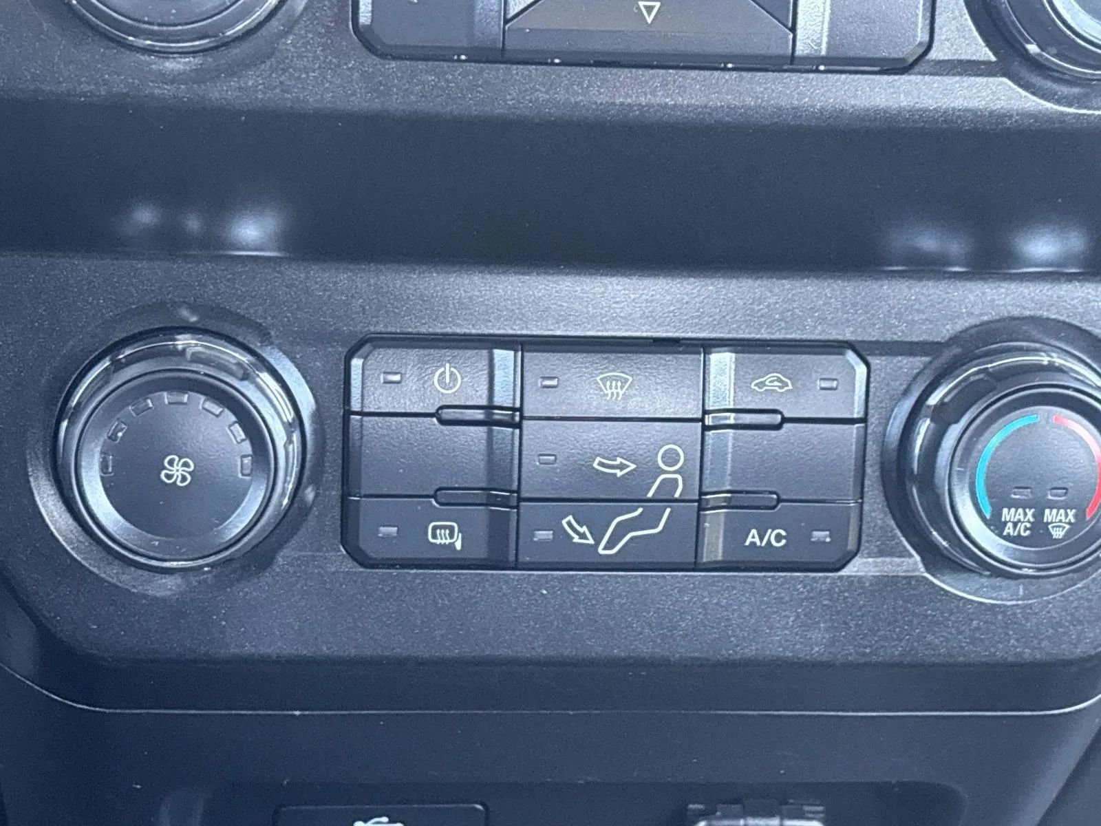 Used 2019 Ford F450 XL w/ Power Equipment Group image 29