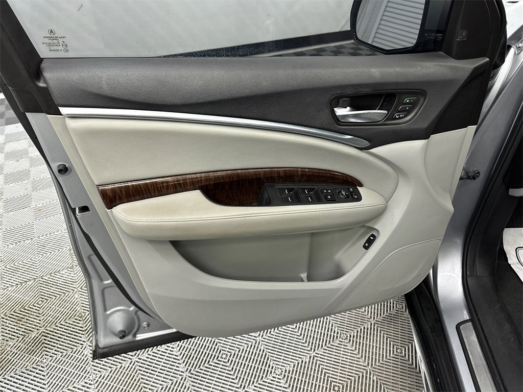 Used 2017 Acura MDX SH-AWD w/ Technology Package image 11