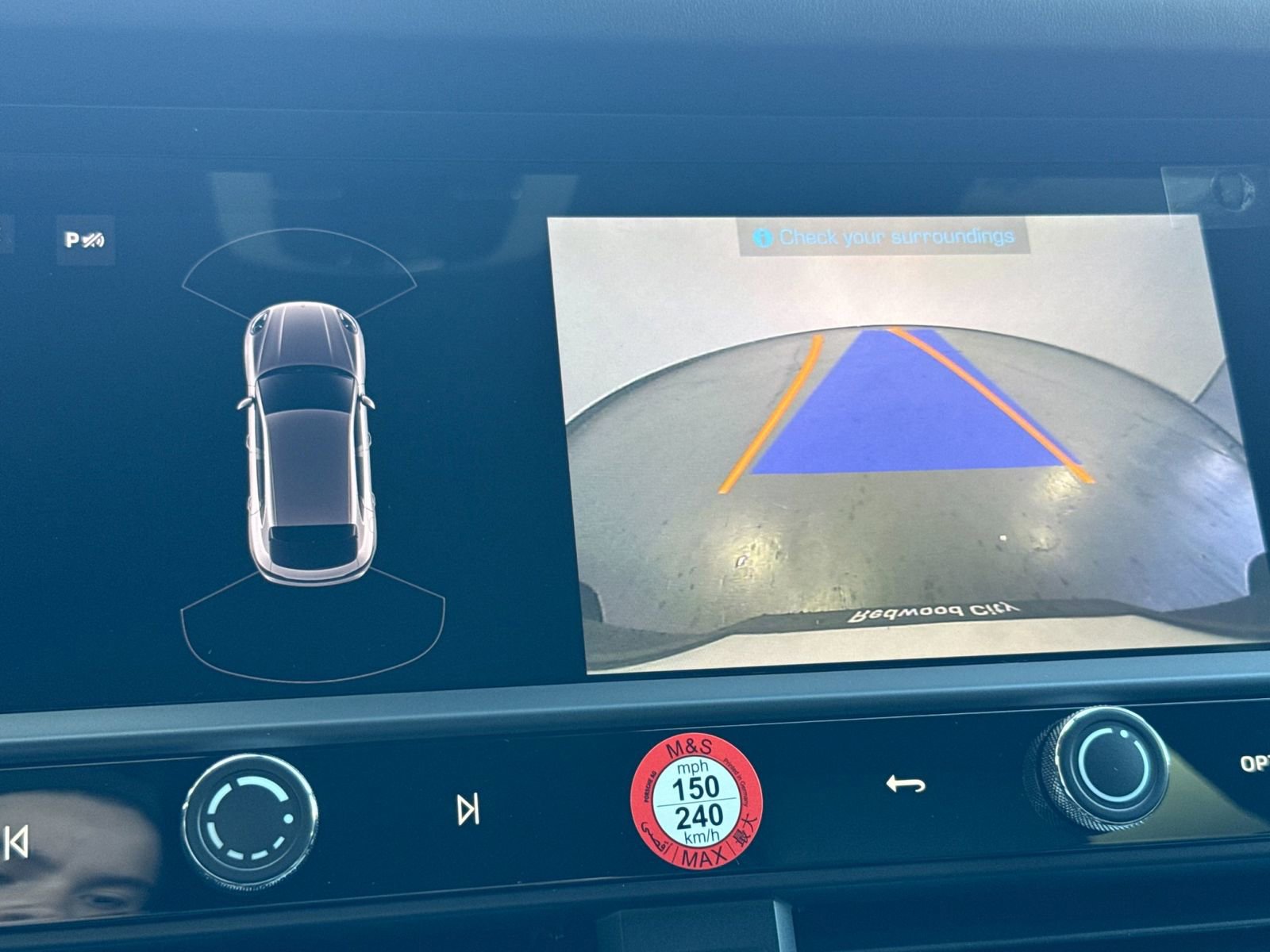 New 2026 Porsche Macan Turbo image 24