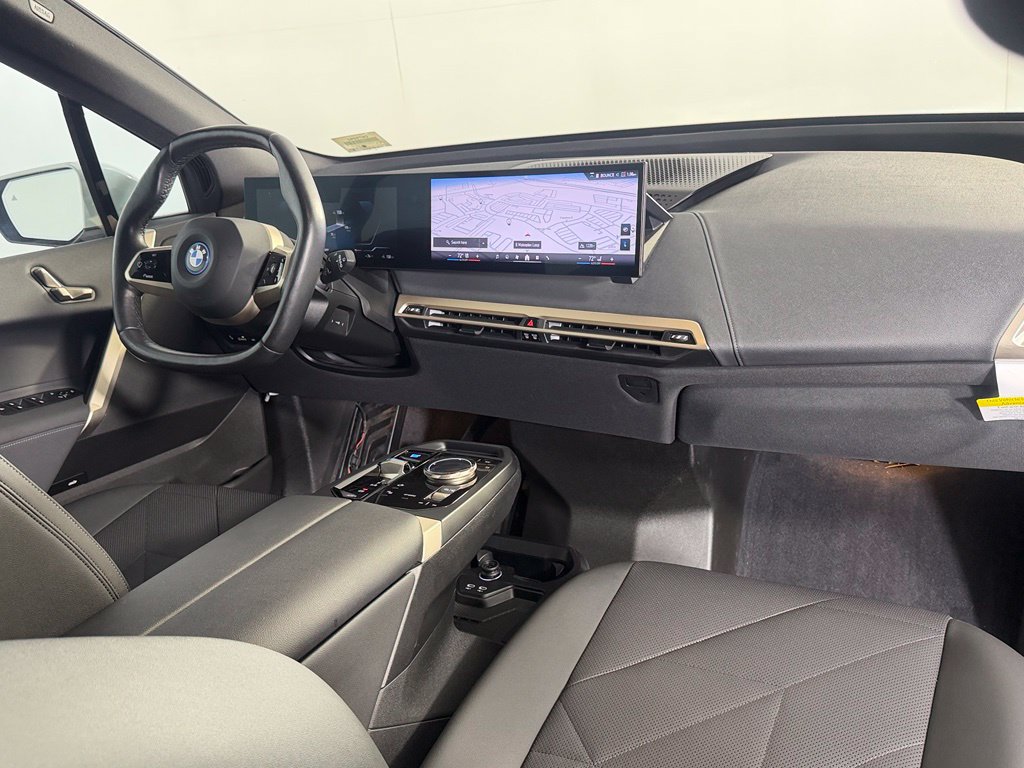Used 2024 BMW iX xDrive50 w/ Convenience Package AWD/4WD image 15