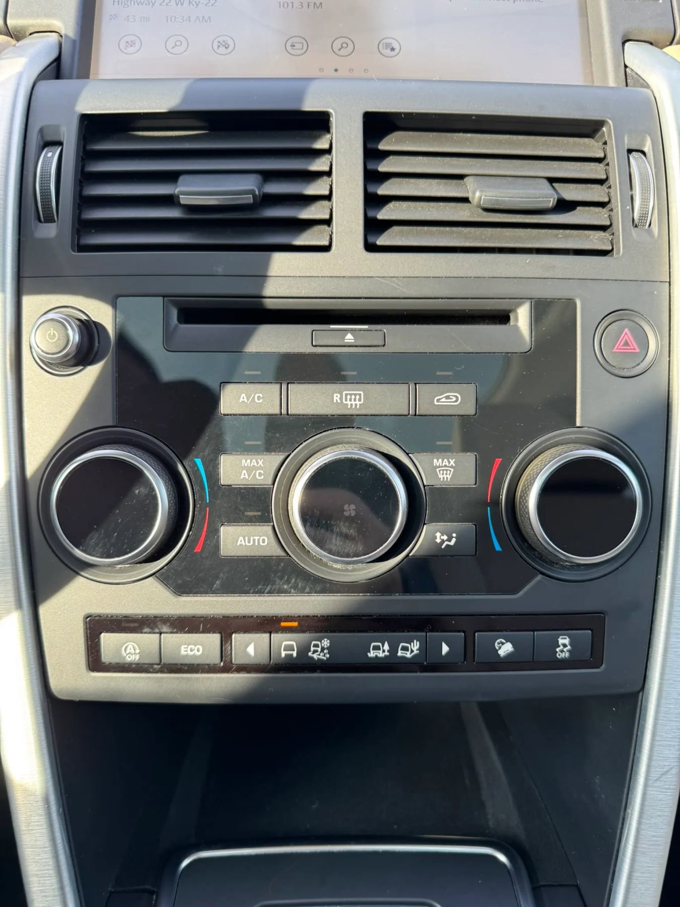 Used 2018 Land Rover Discovery Sport HSE image 58