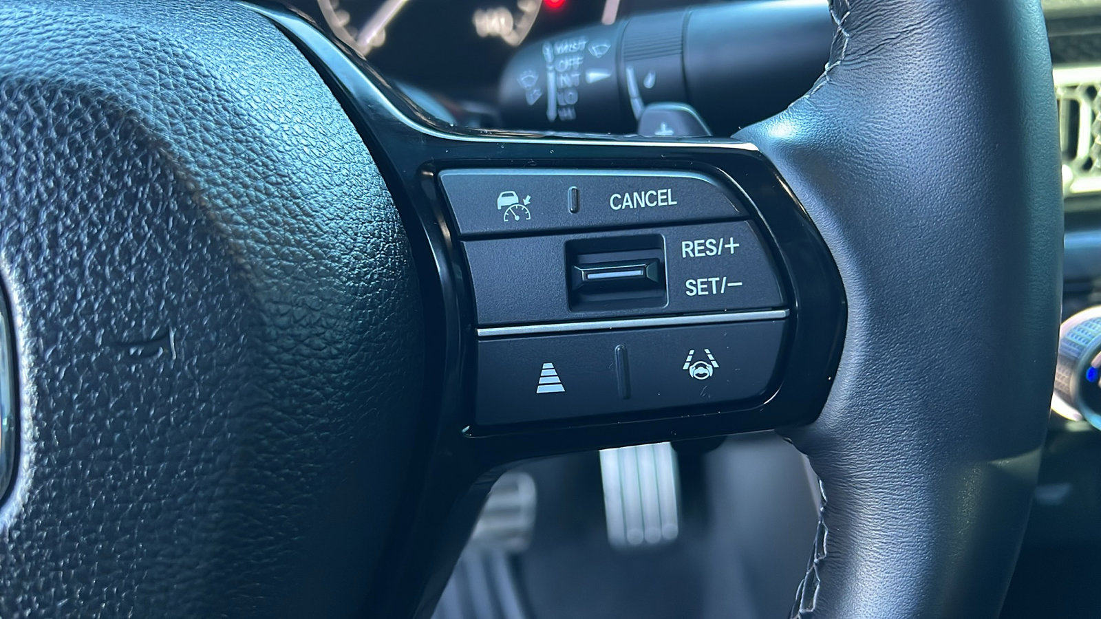 Used 2025 Honda Civic Sport image 25