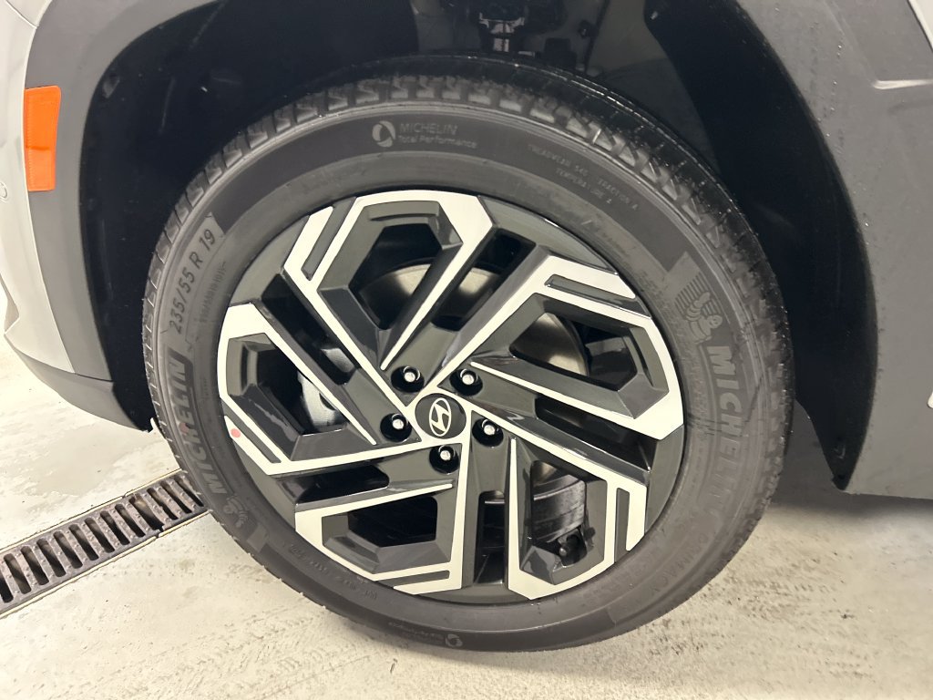 New 2026 Hyundai Tucson Limited AWD/4WD image 9