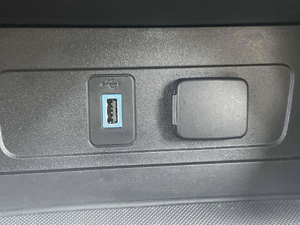 Used 2019 Ford Escape Titanium image 39