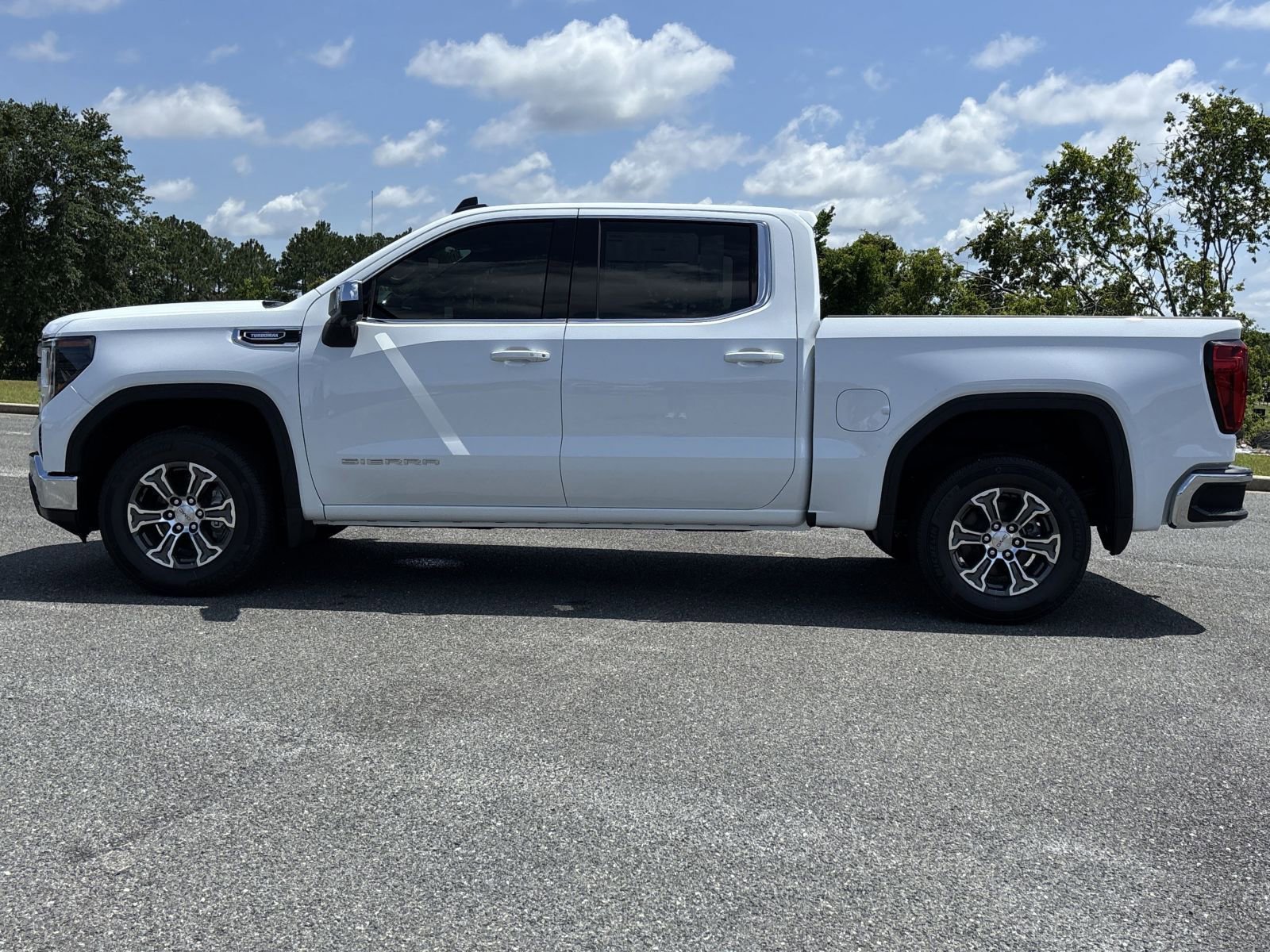 New 2025 GMC Sierra 1500 SLE w/ Preferred Package video 2