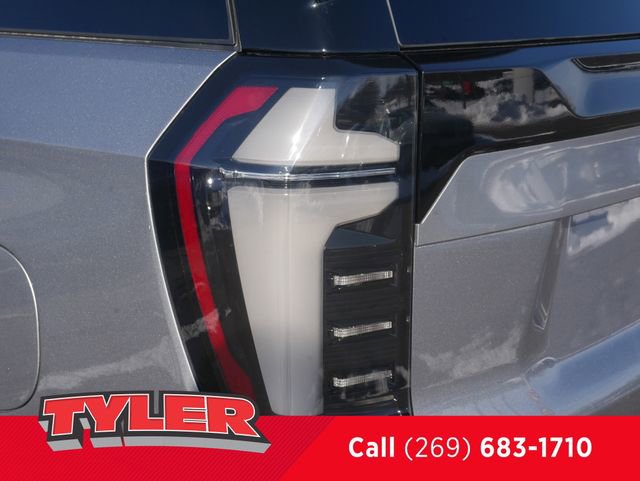 New 2026 Chevrolet Suburban Premier w/ Sun And Tow Package AWD/4WD image 12