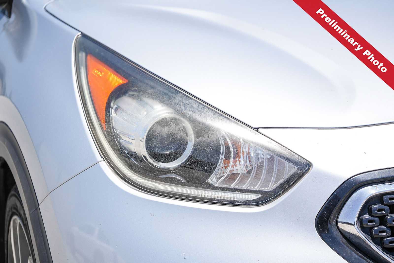 Used 2017 Kia Niro Touring w/ Advanced Technology Package FWD image 4
