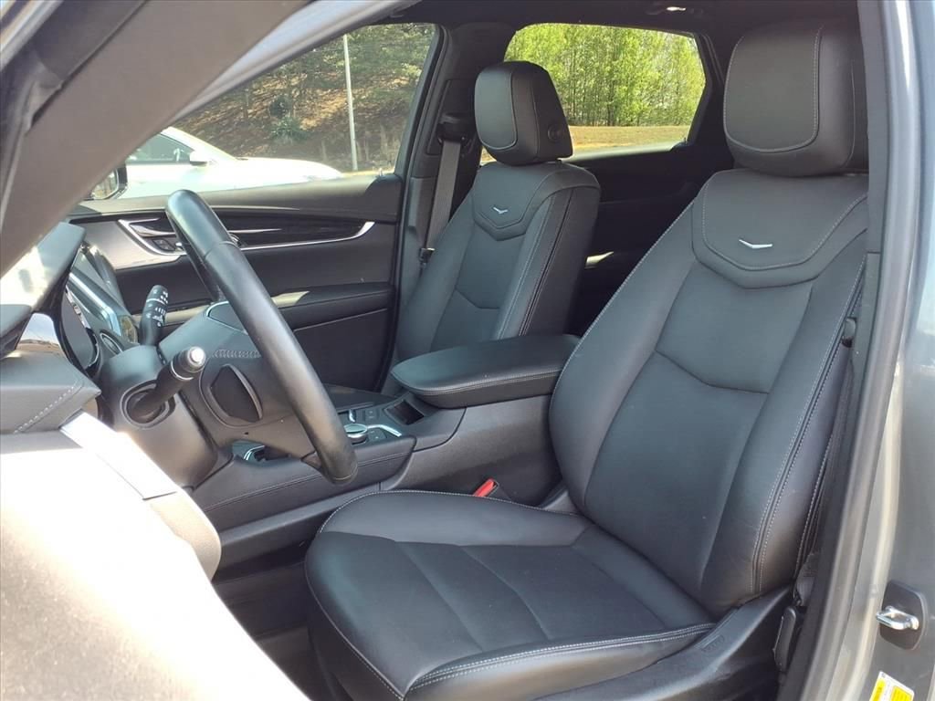 Used 2021 Cadillac XT5 Premium Luxury image 3