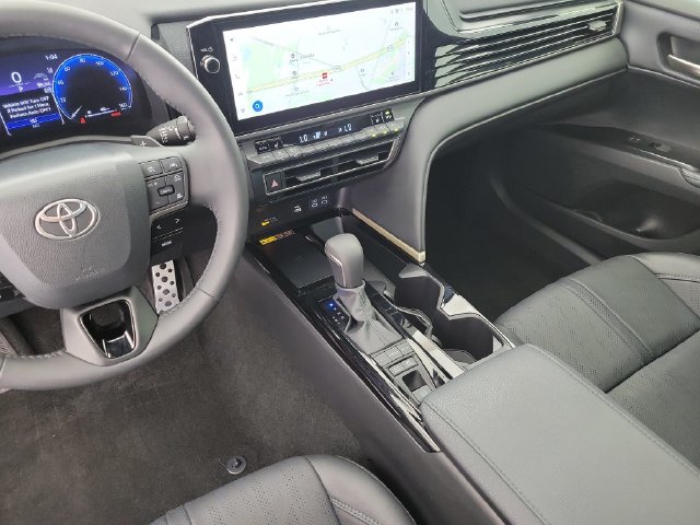 Used 2026 Toyota Camry XSE FWD image 31