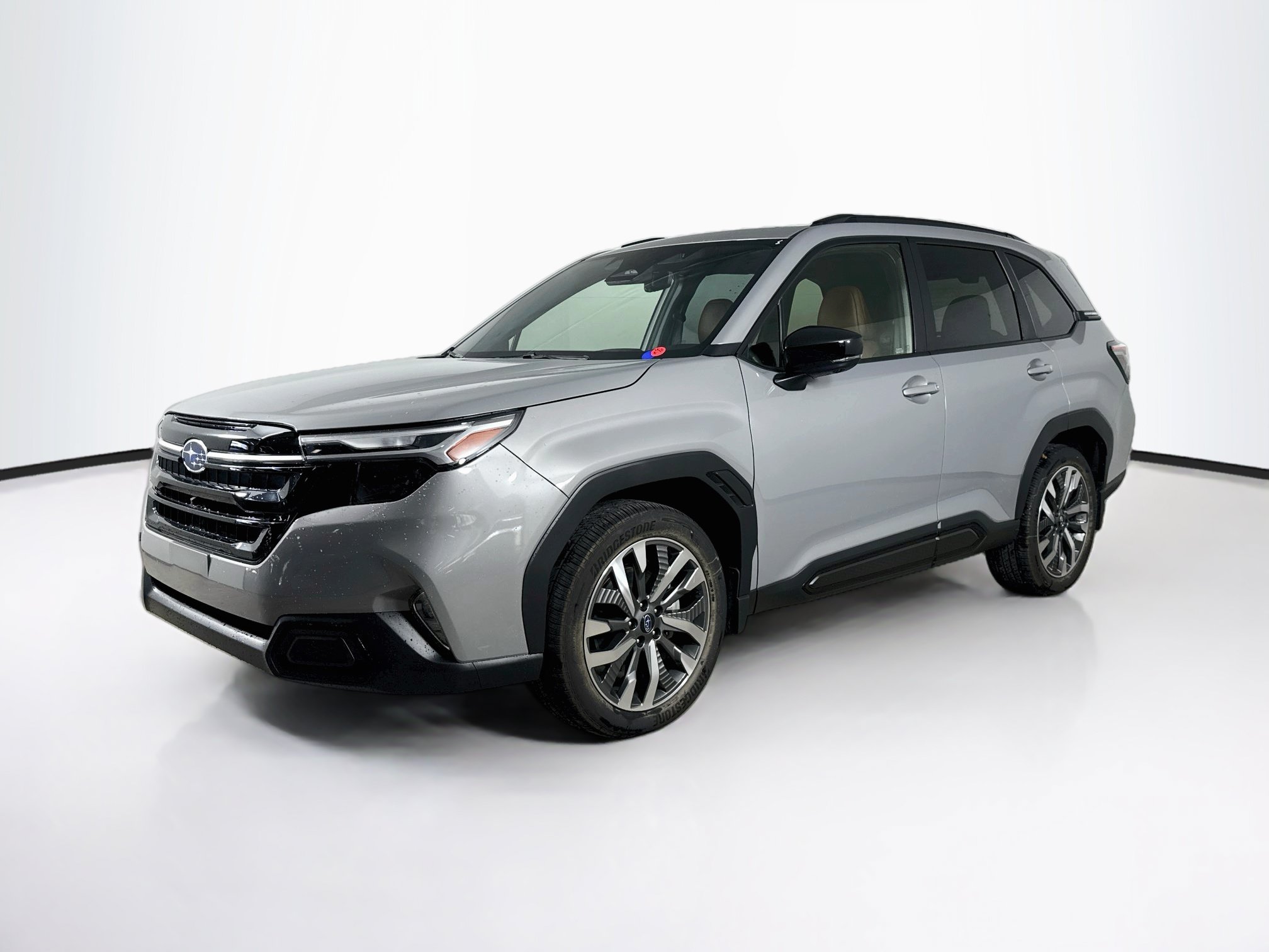 Used 2025 Subaru Forester Touring w/ Popular Package - Touring AWD/4WD image 4