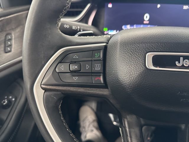 Used 2023 Jeep Grand Cherokee L Limited w/ Trailer Tow Group (B) AWD/4WD image 40