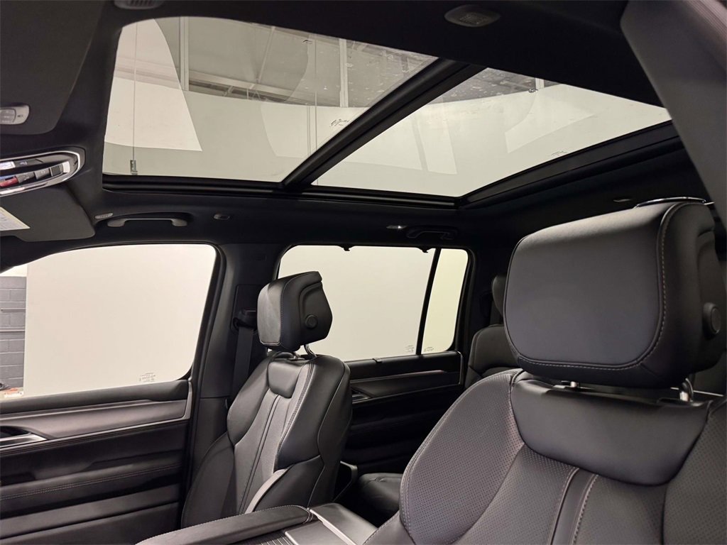 New 2026 Jeep Grand Wagoneer L Limited image 16