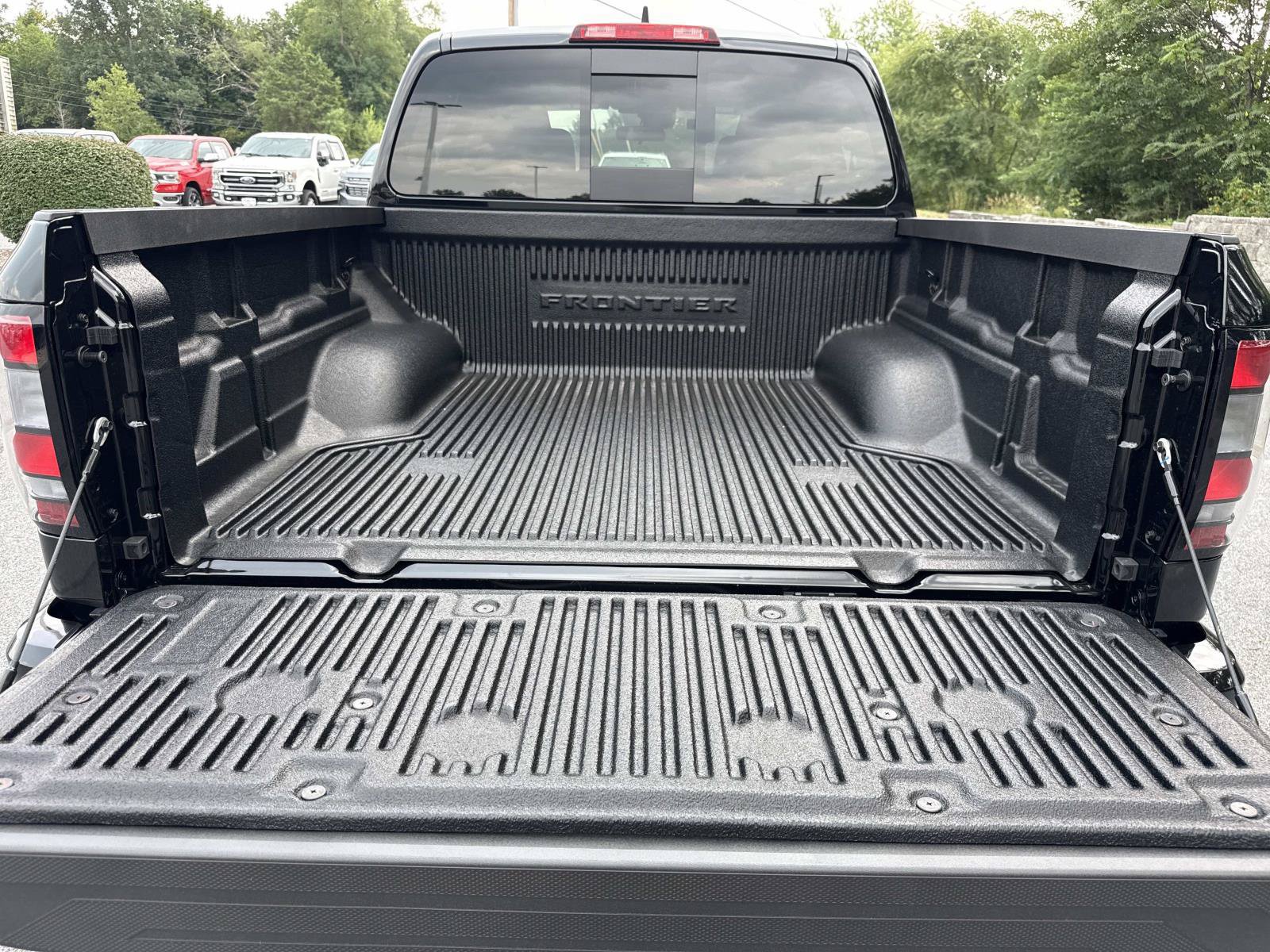 New 2026 Nissan Frontier SV w/ All-Weather Content Package AWD/4WD image 27