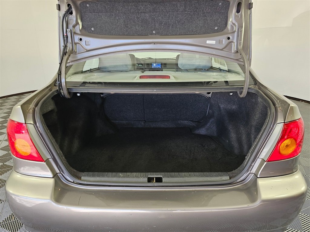Used 2004 Toyota Corolla LE image 18