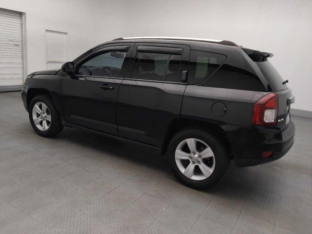 Used 2014 Jeep Compass Latitude w/ Sun/Sound Group AWD/4WD image 3