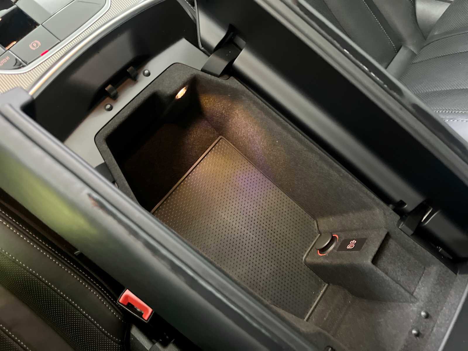 Used 2025 BMW 840i xDrive Coupe w/ Driving Assistance Package image 22