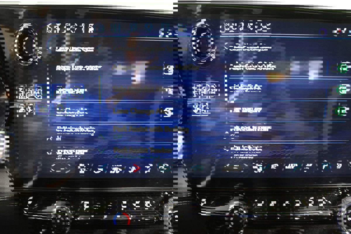 Used 2025 Chevrolet Blazer EV LT image 14