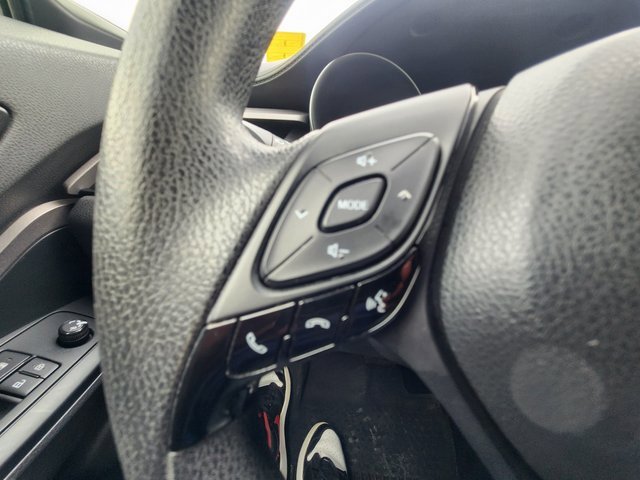 Used 2021 Toyota C-HR XLE image 24