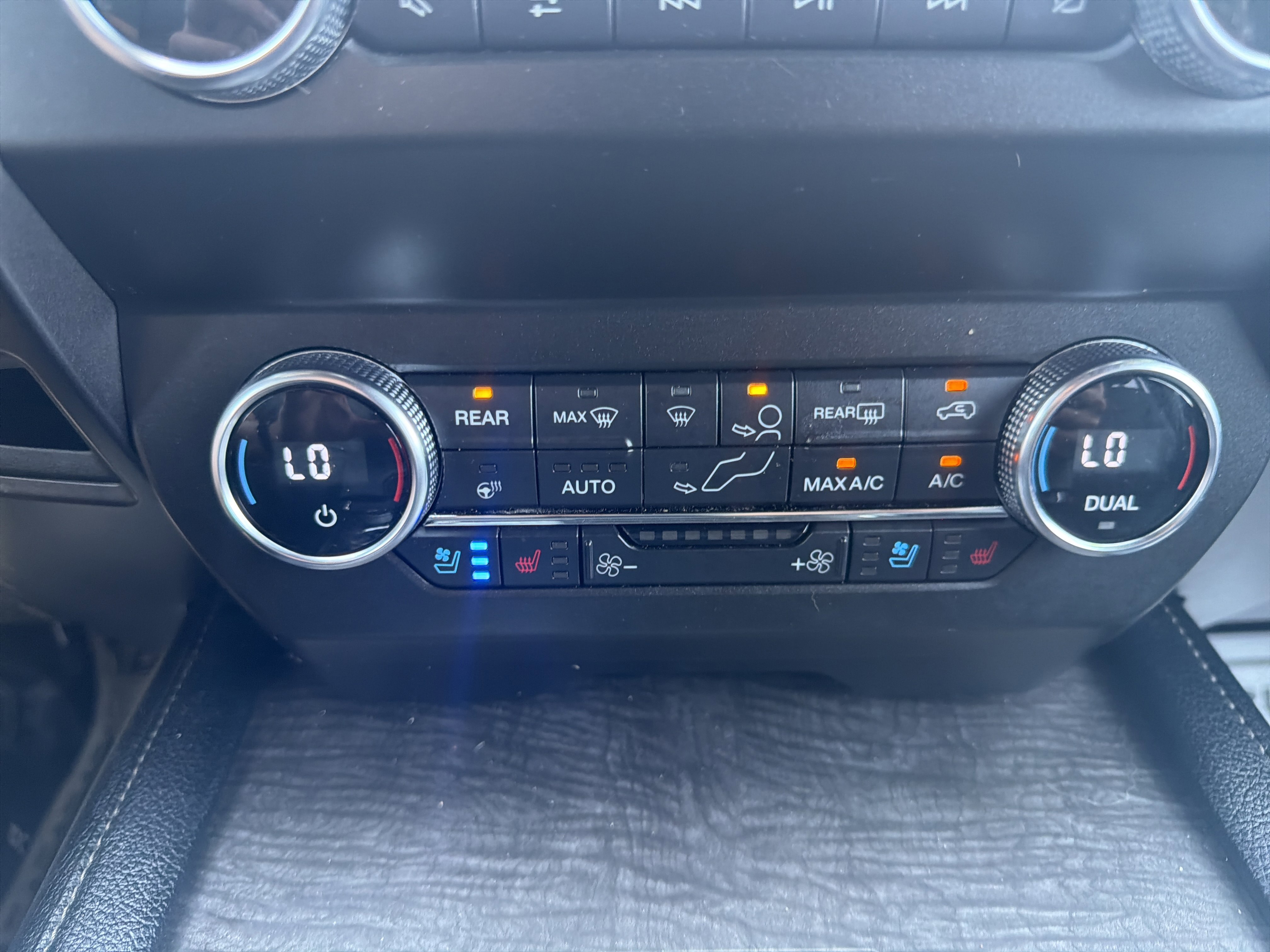 Used 2020 Ford Expedition Max Limited AWD/4WD image 29