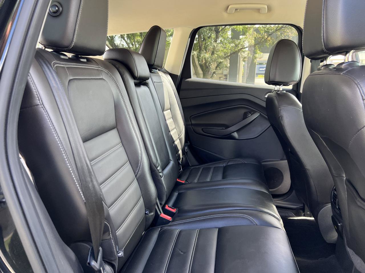 Used 2017 Ford Escape Titanium FWD image 28