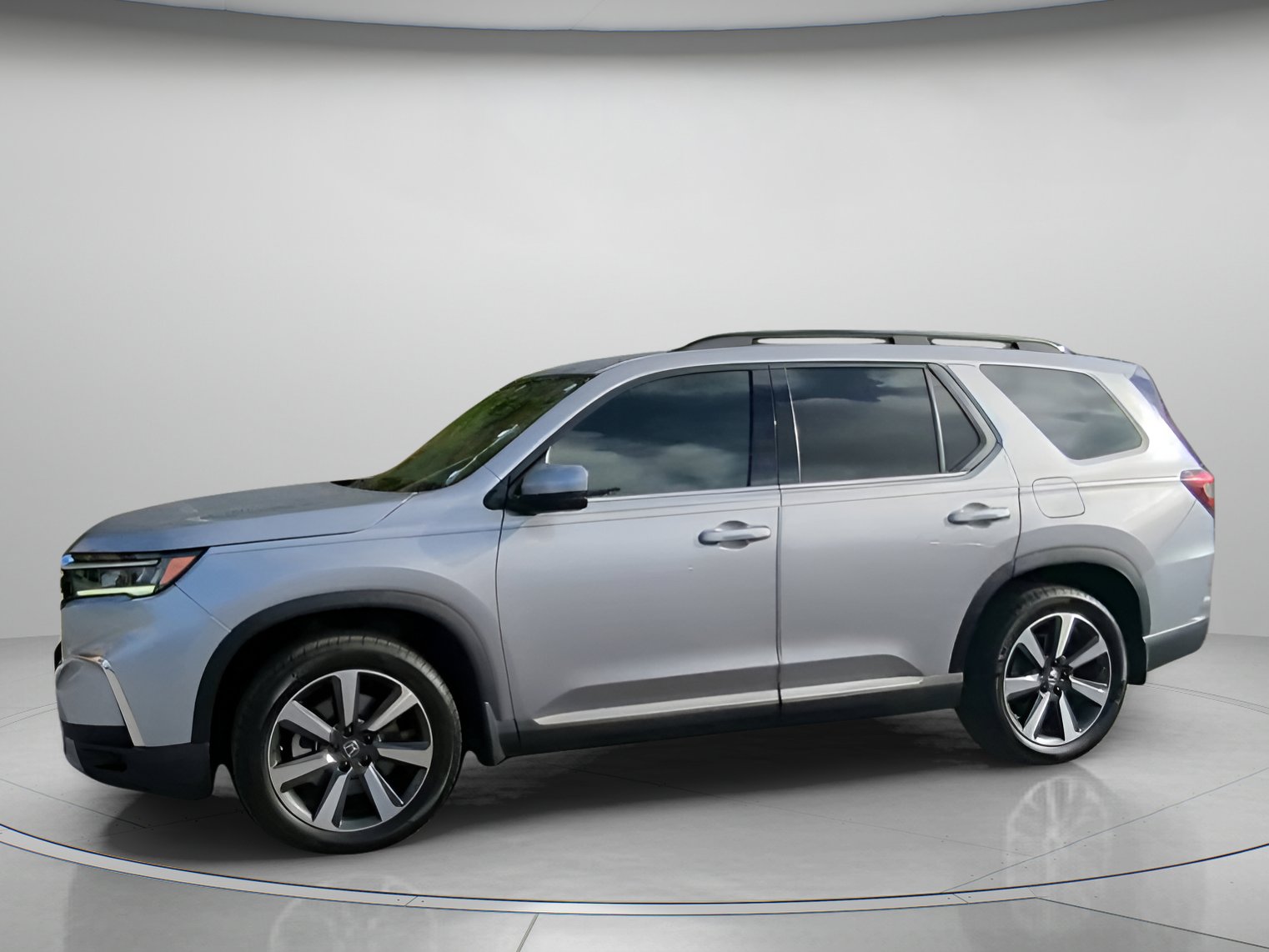 Used 2024 Honda Pilot Touring image 14