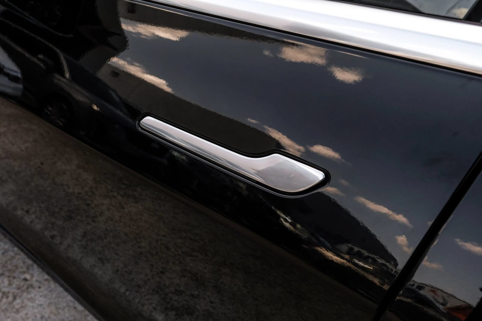 Used 2018 Tesla Model 3 Long Range RWD image 39