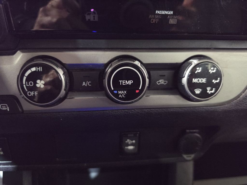 Used 2017 Toyota Tacoma SR w/ Tow Package AWD/4WD image 16