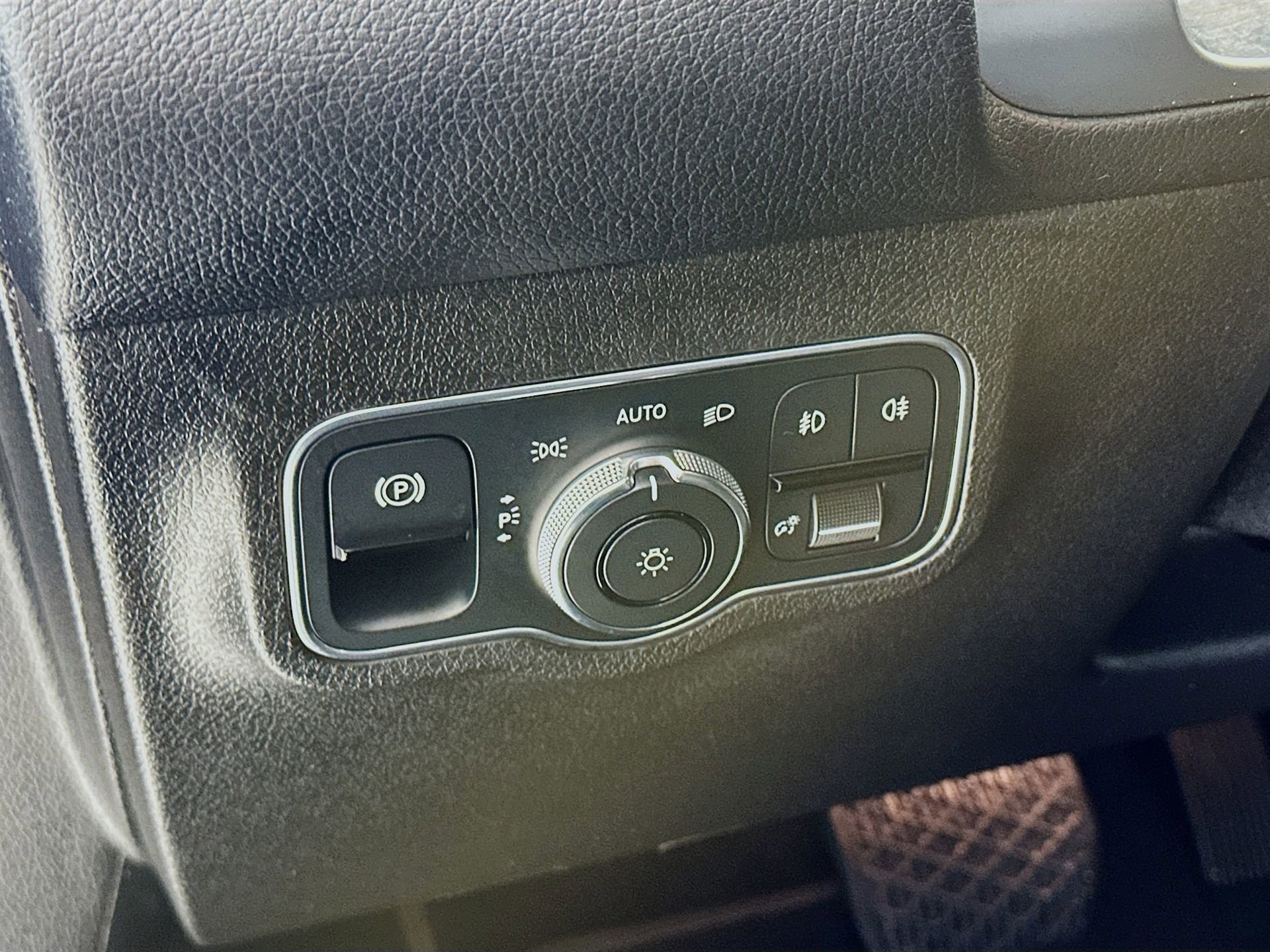 Certified 2021 Mercedes-Benz GLB 250 image 11