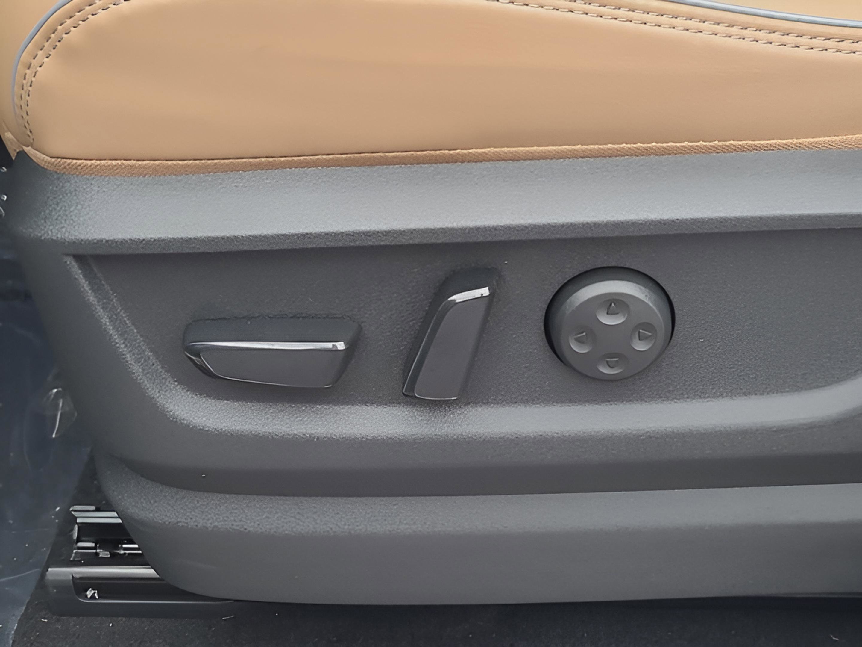 New 2026 INFINITI QX80 Luxe w/ Cargo Package image 23