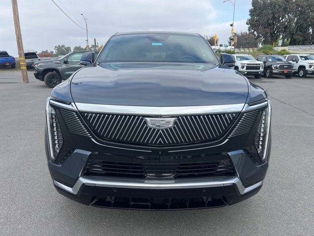 Used 2025 Cadillac Escalade IQ Luxury 2 w/ LPO, Premium Carpet Package image 12