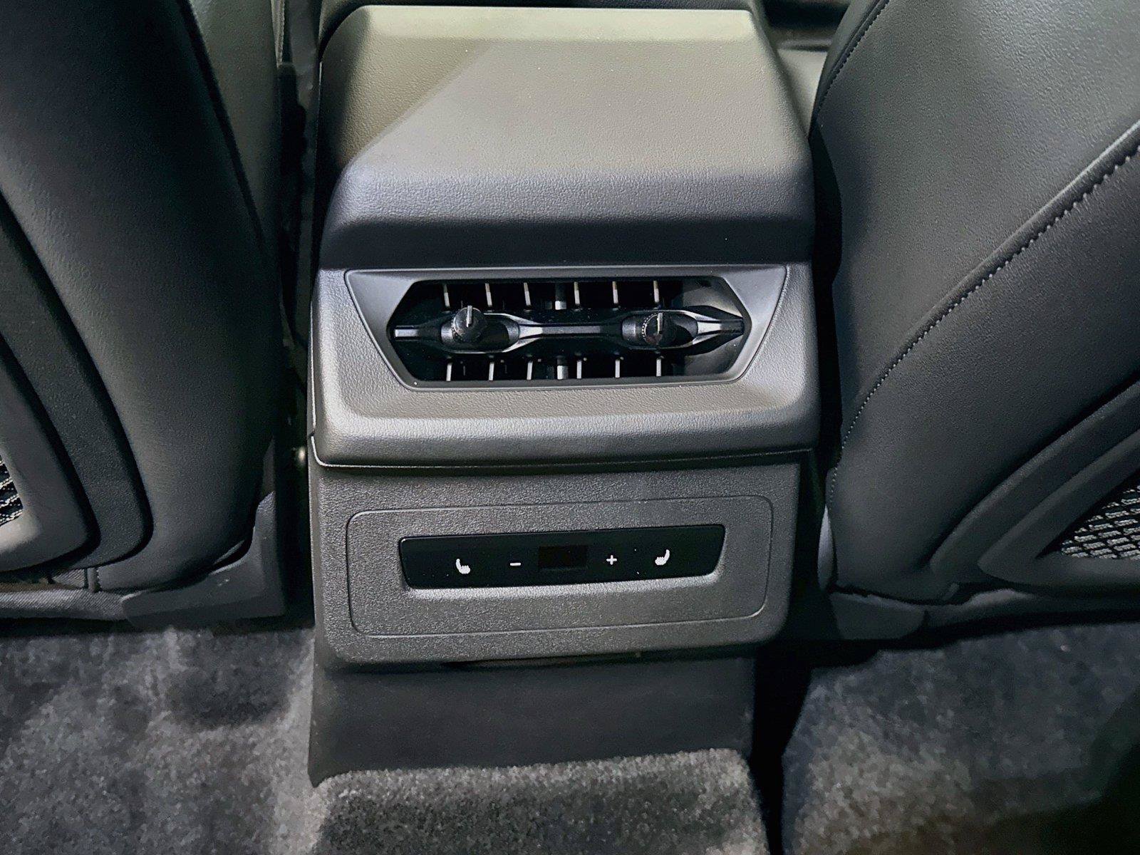 Certified 2025 Audi Q6 e-tron Premium Plus w/ Premium Plus RWD image 27