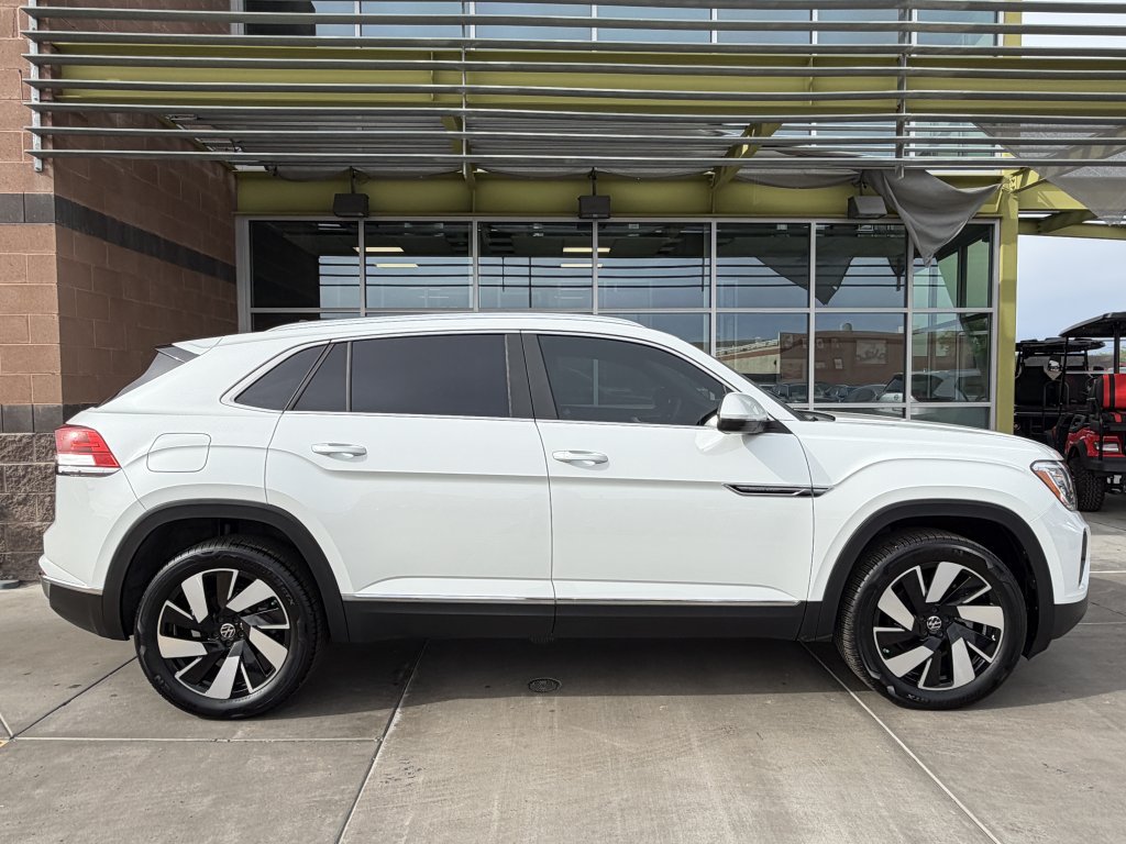 Used 2024 Volkswagen Atlas Cross Sport SEL AWD/4WD image 9