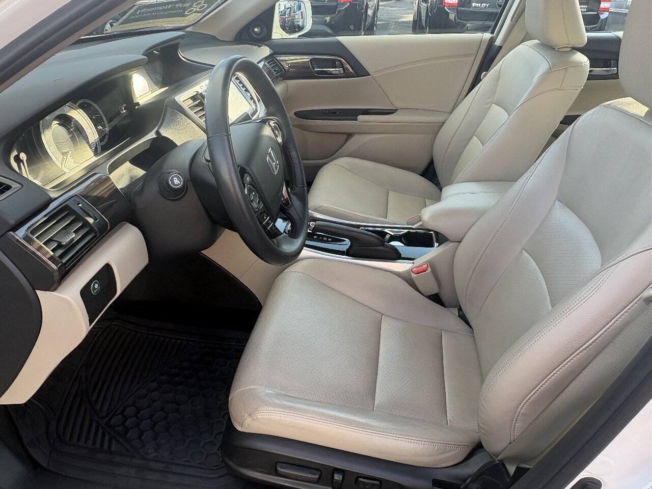 Used 2016 Honda Accord EX-L image 10