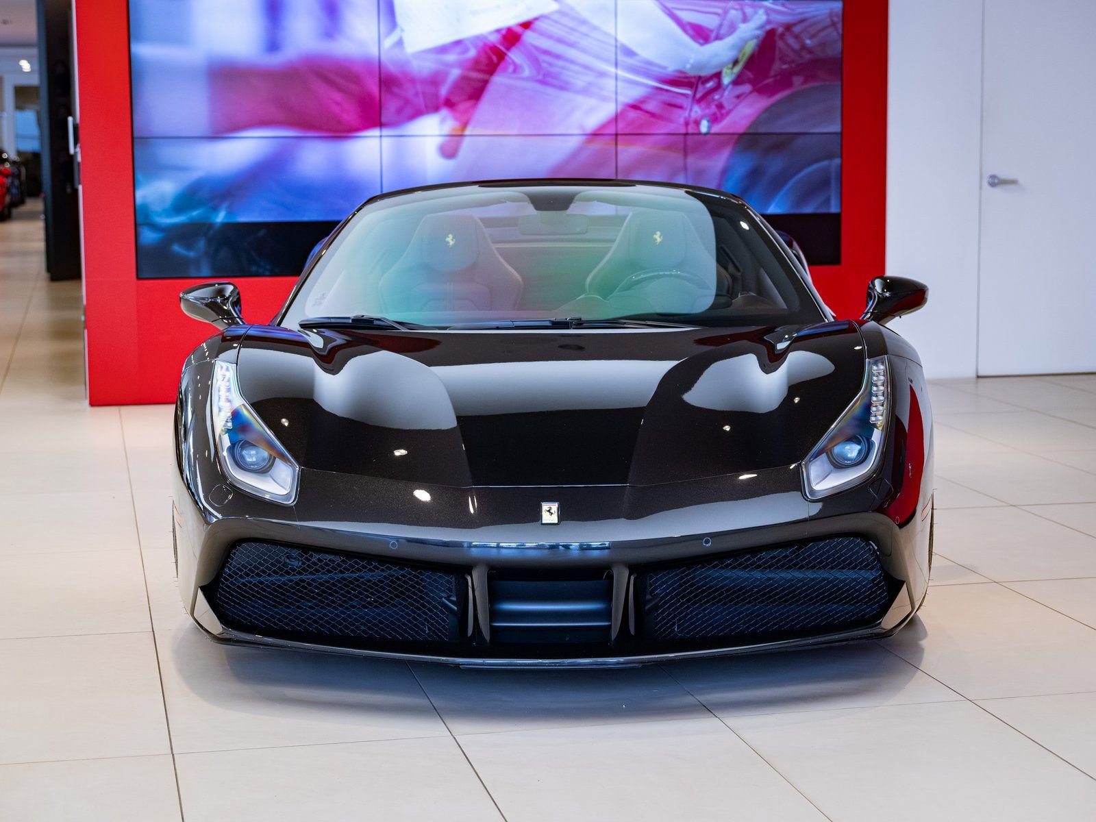 Certified 2018 Ferrari 488 Spider Base image 2
