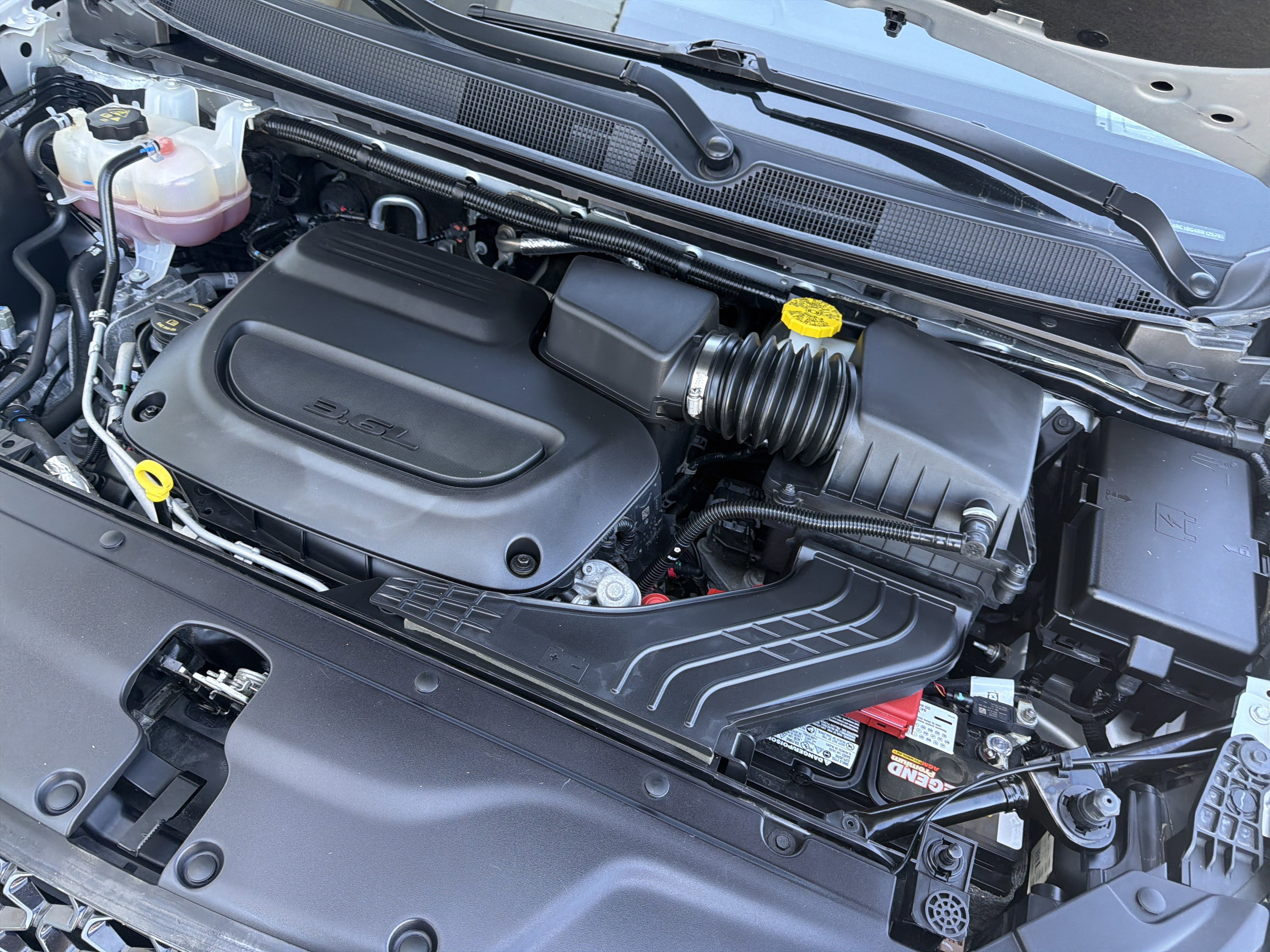 Used 2024 Chrysler Pacifica Touring-L FWD image 48