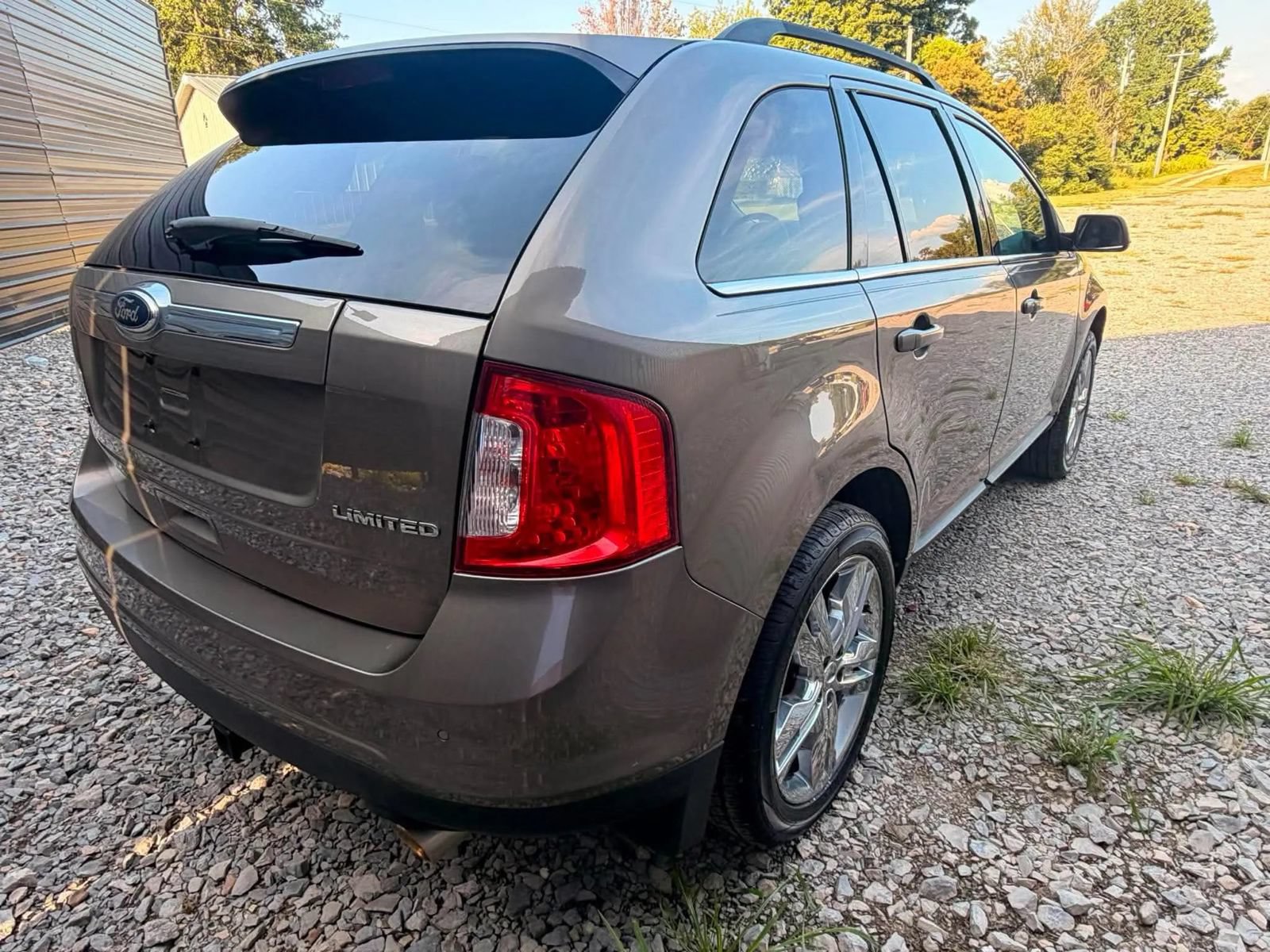 Used 2013 Ford Edge Limited w/ Driver Entry Pkg FWD image 5