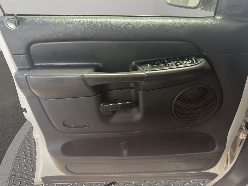 Used 2003 Dodge Ram 2500 Truck ST image 13