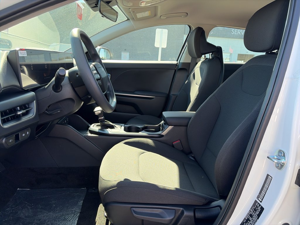 New 2026 Kia K4 FWD image 14