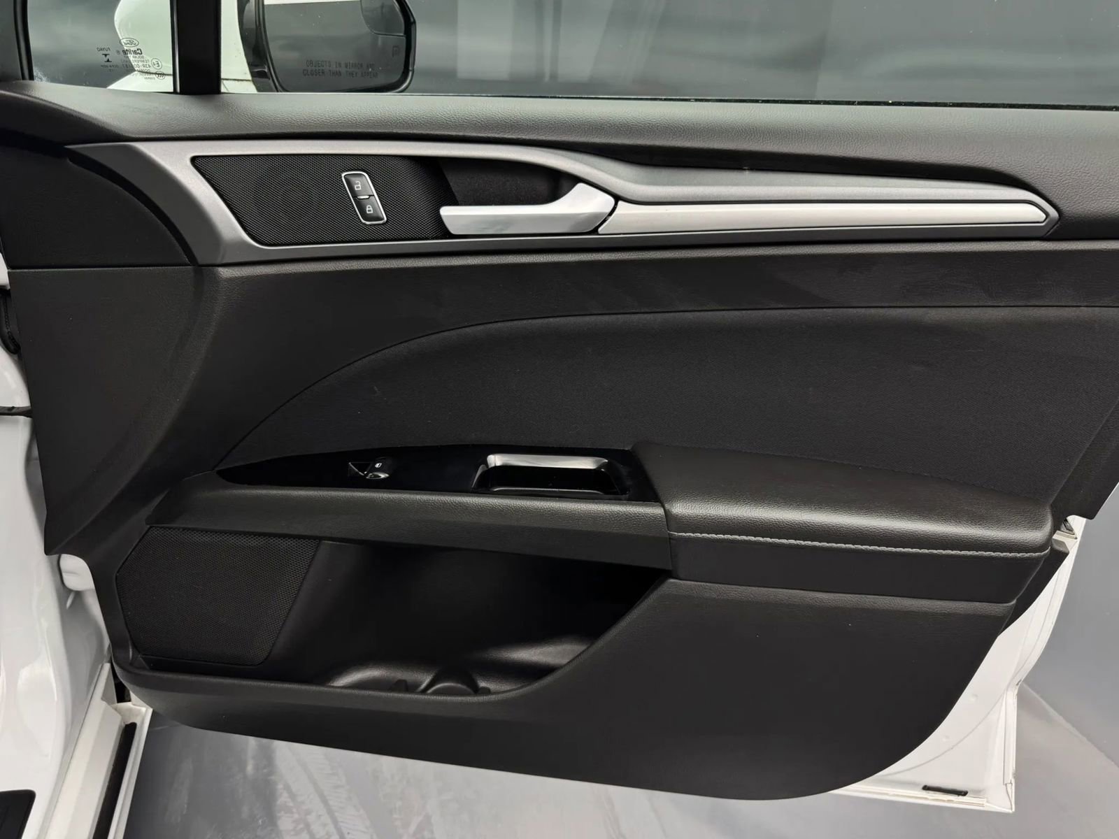 Used 2016 Ford Fusion SE image 29