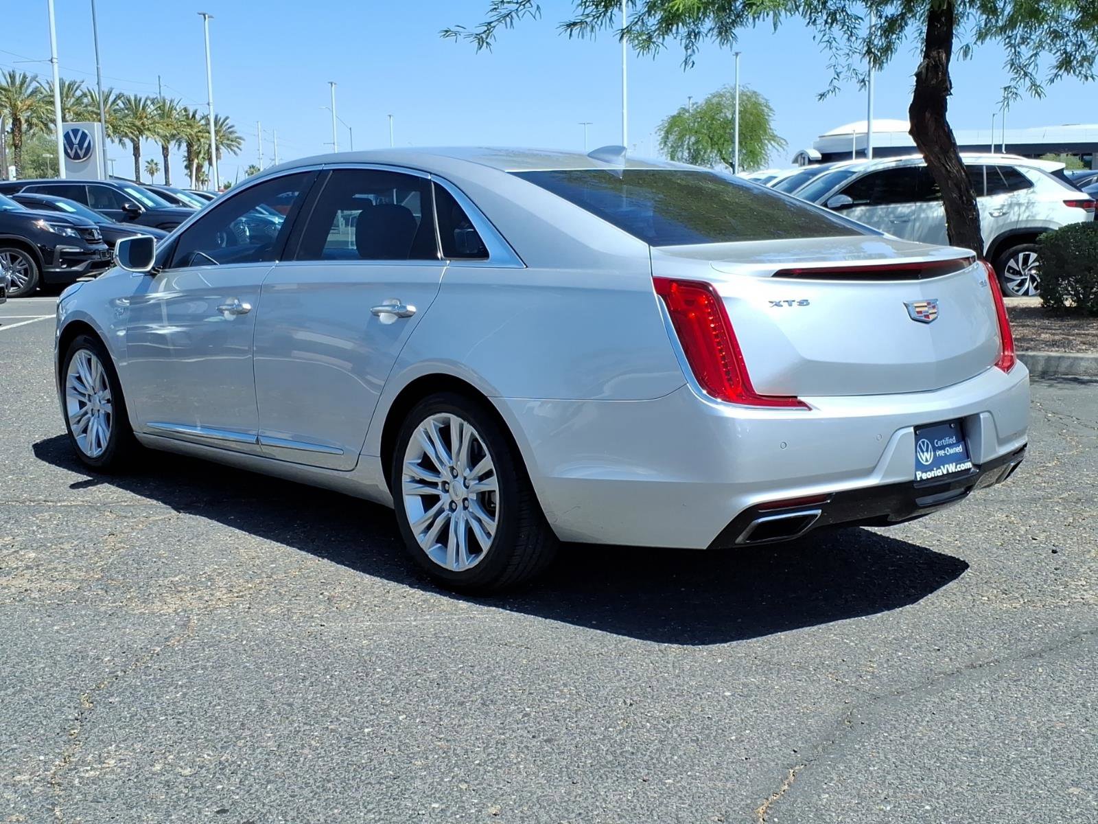 Used 2019 Cadillac XTS Luxury FWD image 5